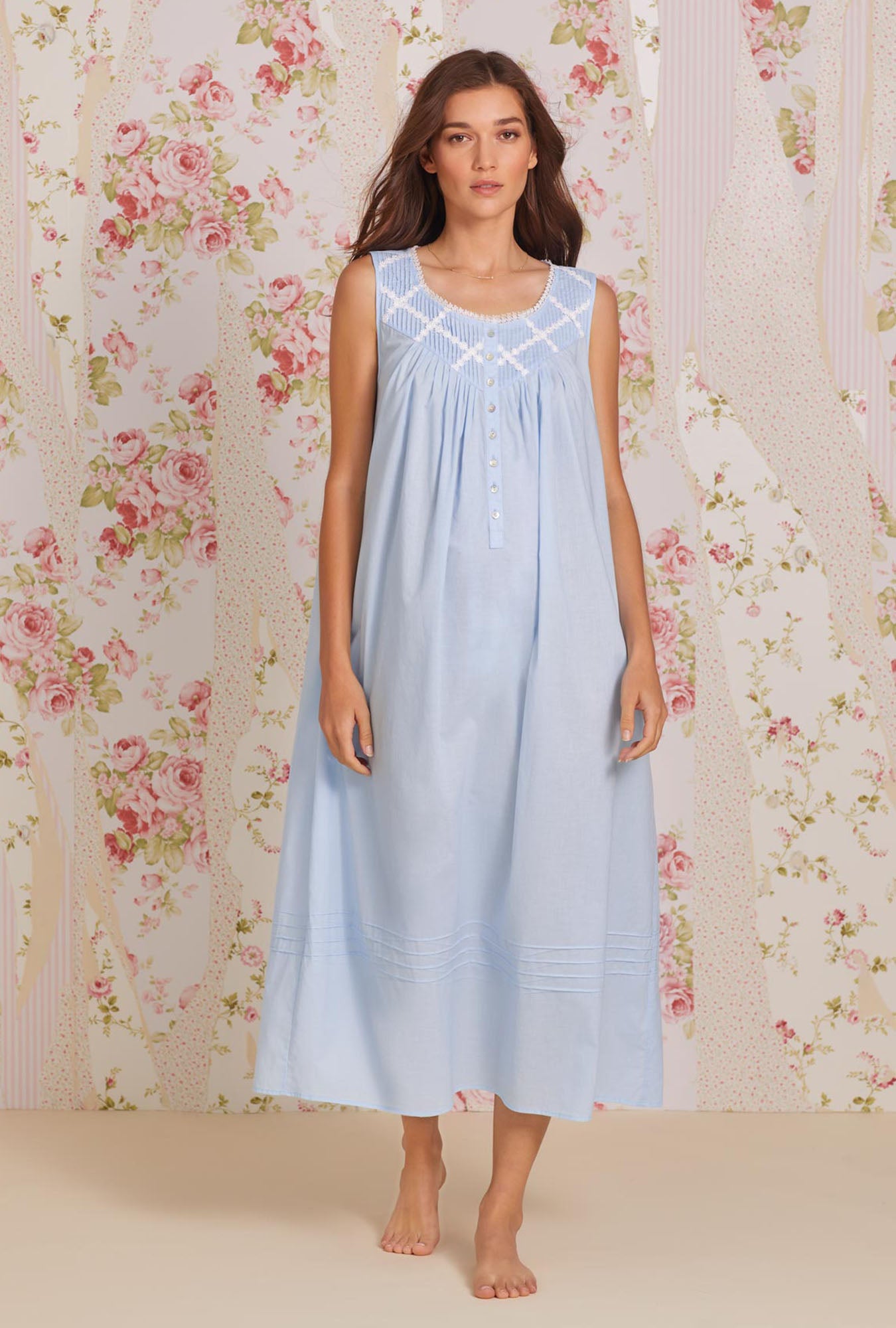 NWT $62 Eileen West Nightgown SMALL Pink & Blue Hydrangea Floral  Poly/Cotton