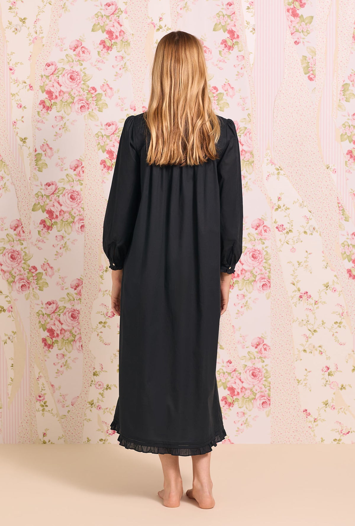 Classic Black Long Sleeve Cotton Nightgown