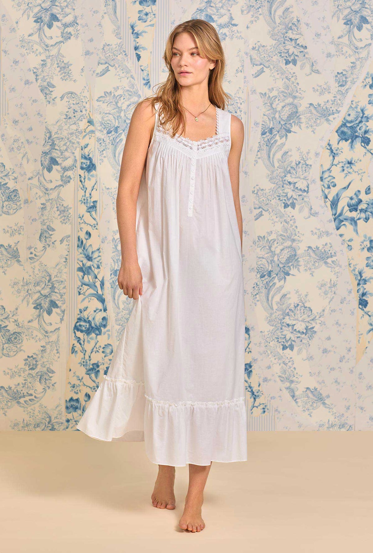 Iconic White &quot;Eileen&quot; Cotton Lawn Nightgown