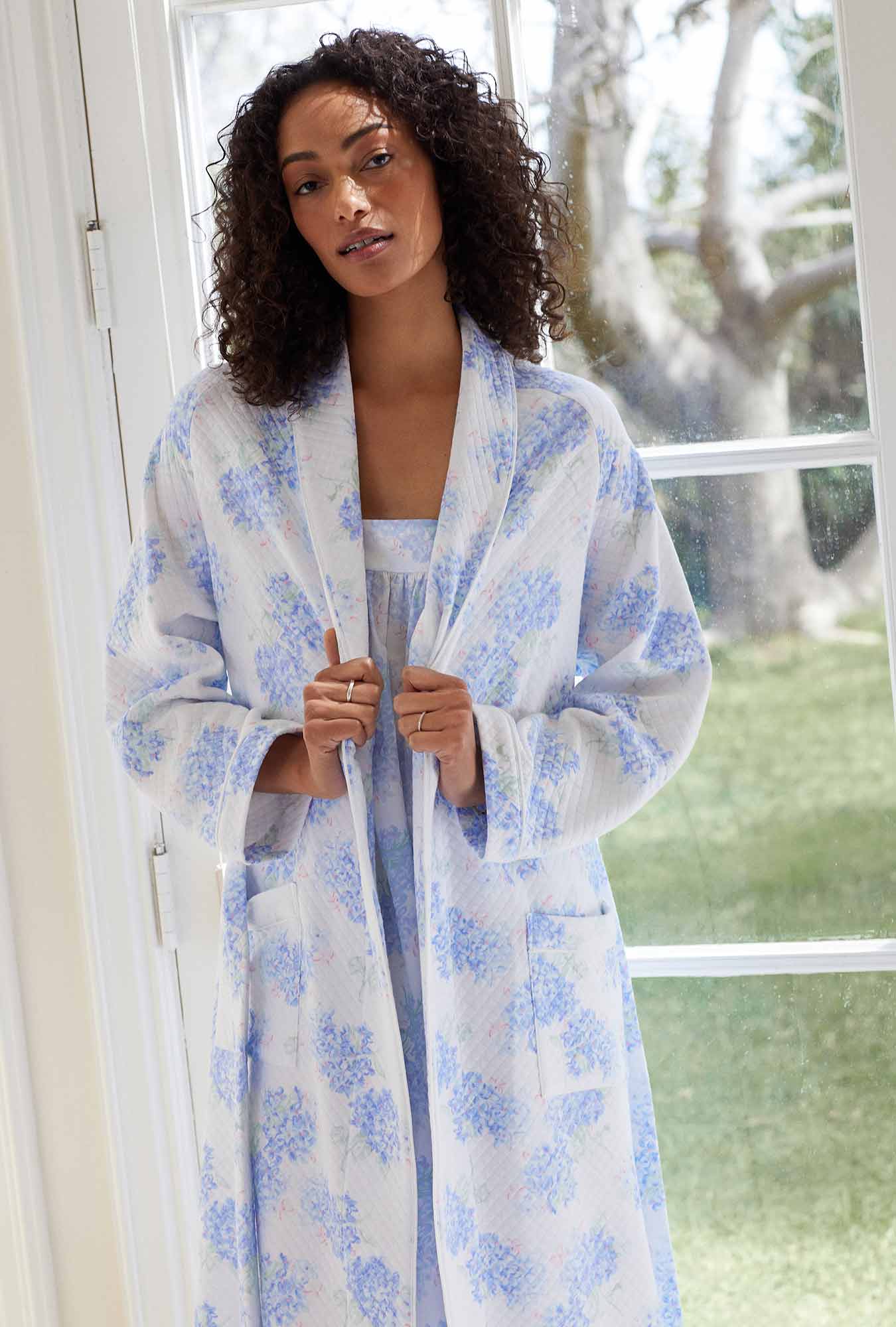 Romantic French Style Hollow Slip Nightgown with Long Sleeve Robe